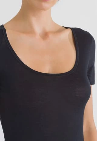 HANRO Unterhemd, Baumwolle, Rundhalsausschnitt, Für Damen 0019/ BLACK 6 HANRO Unterhemd, Baumwolle, Rundhalsausschnitt, Für Damen 0019/ BLACK – Bild 4